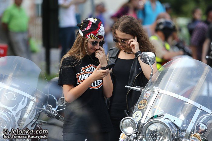 wielka-parada-motocykli-na-ulicach-karpacza-foto-53211
