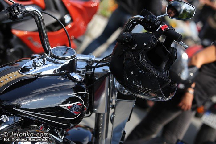 wielka-parada-motocykli-na-ulicach-karpacza-foto-53211