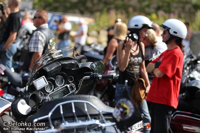 wielka-parada-motocykli-na-ulicach-karpacza-foto-53211