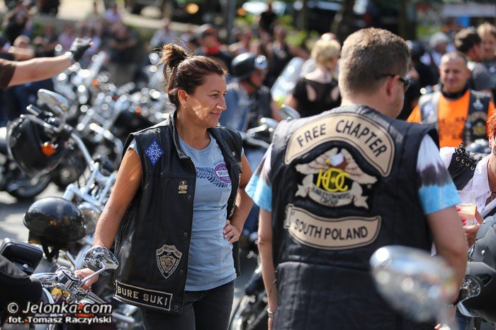 wielka-parada-motocykli-na-ulicach-karpacza-foto-53211
