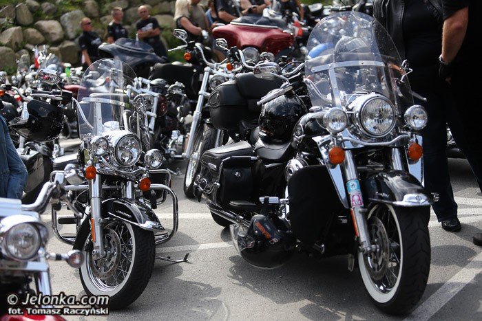 wielka-parada-motocykli-na-ulicach-karpacza-foto-53211