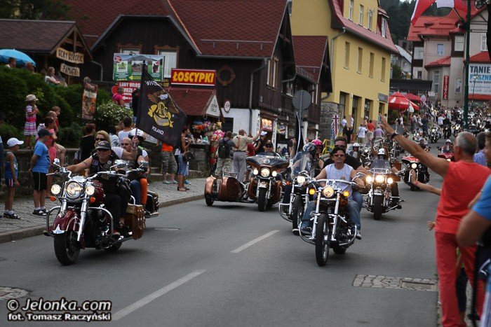 wielka-parada-motocykli-na-ulicach-karpacza-foto-53211