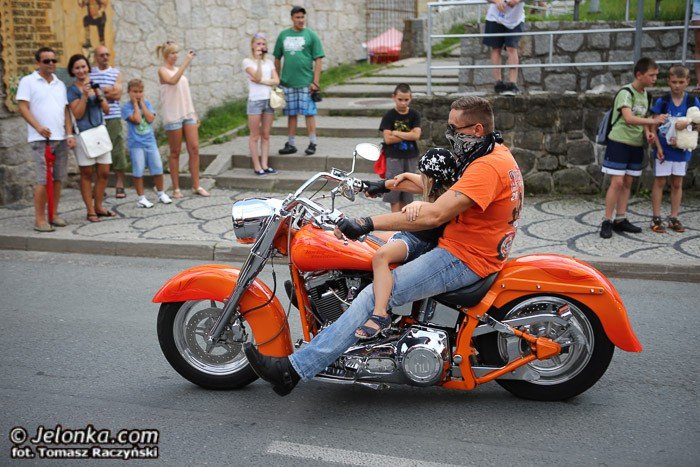 wielka-parada-motocykli-na-ulicach-karpacza-foto-53211