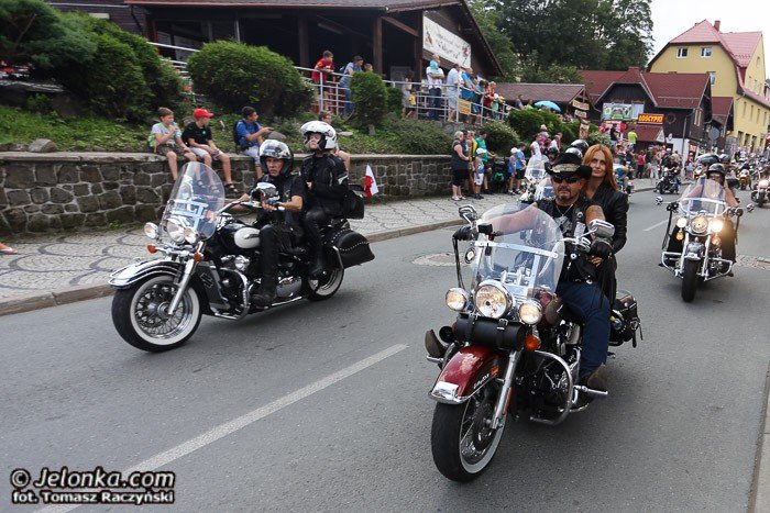 wielka-parada-motocykli-na-ulicach-karpacza-foto-53211