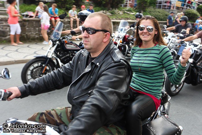 wielka-parada-motocykli-na-ulicach-karpacza-foto-53211