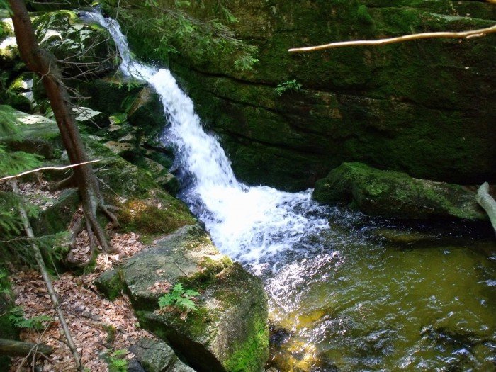 to-warto-zobaczyc-jodowa-dolina-i-jej-wodospady-foto-53213