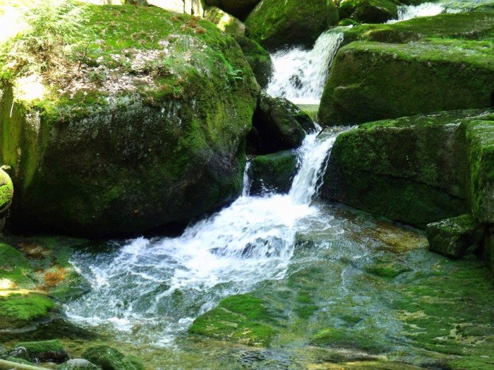 to-warto-zobaczyc-jodowa-dolina-i-jej-wodospady-foto-53213