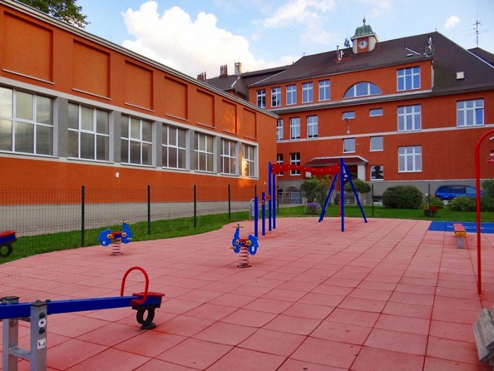 plac-zabaw-w-sobieszowie-ponownie-otwarty-foto-53282