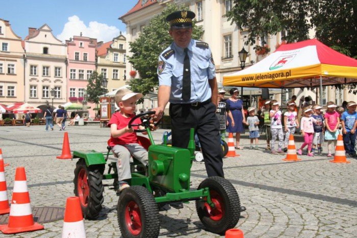 o-bezpieczenstwie-poprzez-swietna-zabawe-foto-53288