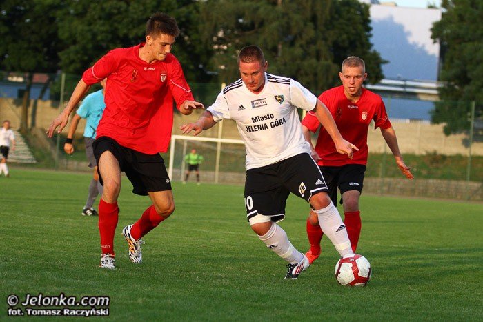 kontrowersyjny-karny-na-wage-trzech-punktow-foto-53290
