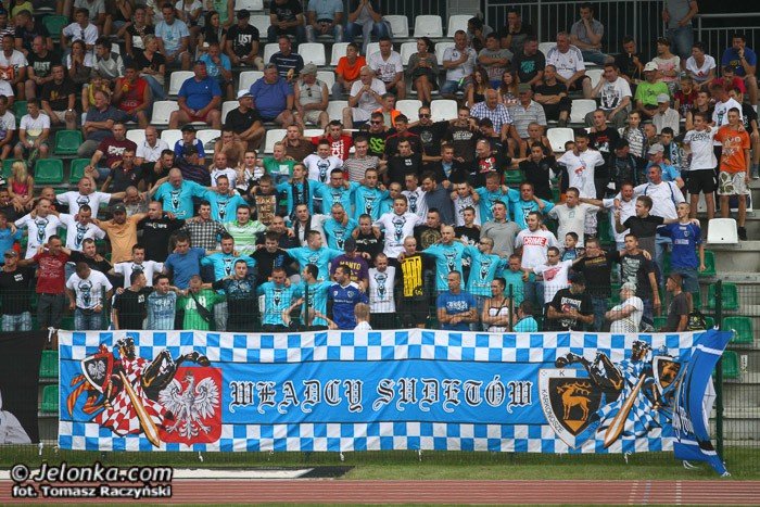 kontrowersyjny-karny-na-wage-trzech-punktow-foto-53290