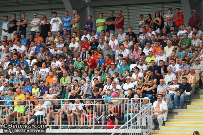 kontrowersyjny-karny-na-wage-trzech-punktow-foto-53290
