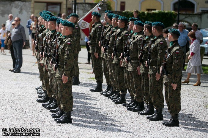 swieto-wojska-polskiego-na-jeleniogorskich-ulicach-53337
