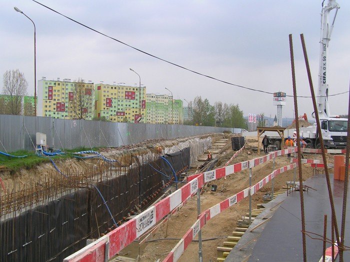 wznowiono-prace-przy-budowie-galerii-sudeckiej-foto-53357