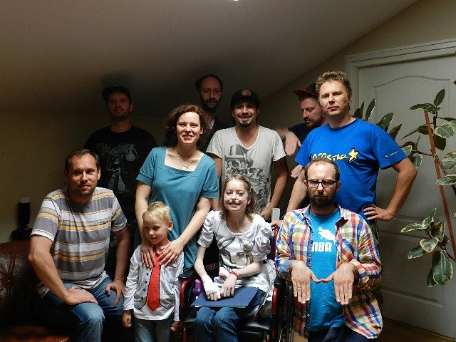spenio-sie-marzenie-chorej-julki-odwiedzili-ja-owcyb-foto-53406