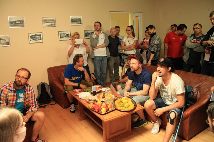 spenio-sie-marzenie-chorej-julki-odwiedzili-ja-owcyb-foto-53406