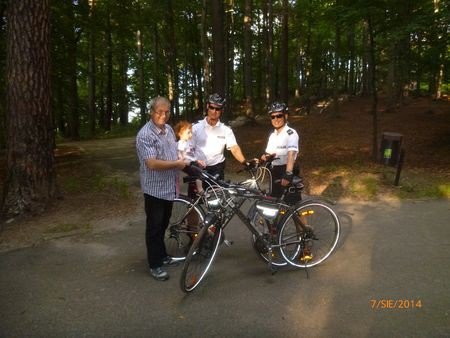 policjanci-patrolowali-miasto-na-rowerach-foto-53444