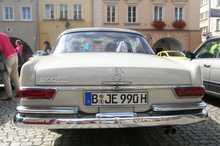 jeleniogorzanie-podziwiali-stare-mercedesy-foto-53462