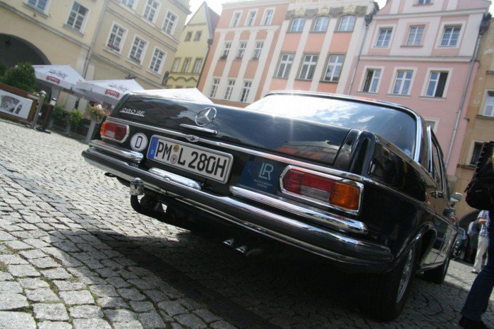 jeleniogorzanie-podziwiali-stare-mercedesy-foto-53462
