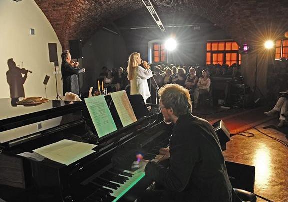 poetycko-i-muzycznie-w-paacu-wojanow-foto-53464