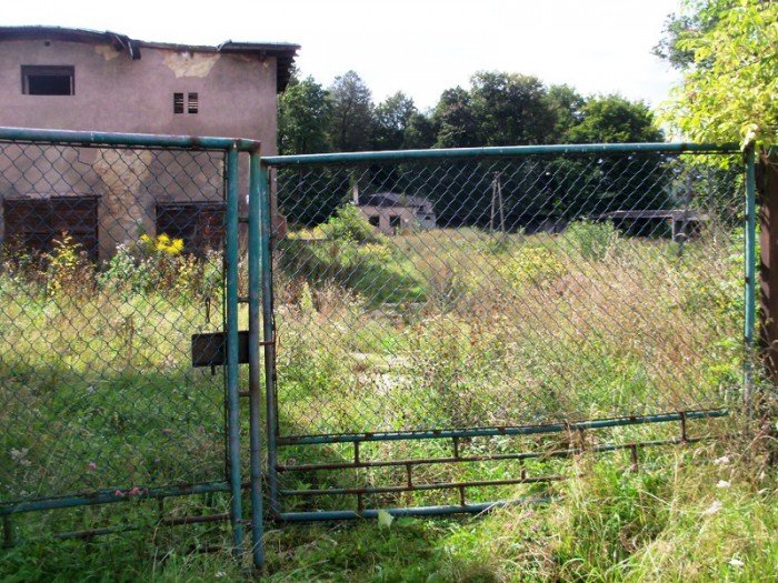 czytelnicy-dawny-pgr-sie-wali-jest-zagrozeniem-foto-53607