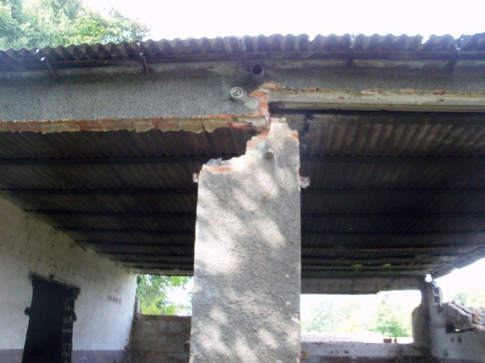 czytelnicy-dawny-pgr-sie-wali-jest-zagrozeniem-foto-53607