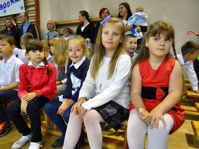 w-sobieszowie-uczniowie-wrocili-do-odnowionej-szkoy-foto-53614