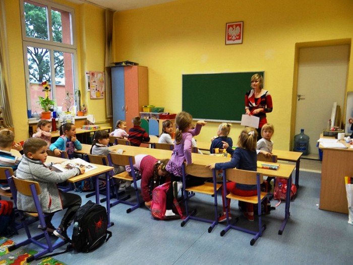 w-sobieszowie-uczniowie-wrocili-do-odnowionej-szkoy-foto-53614