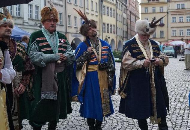 czytali-trylogie-sienkiewicza-w-strugach-deszczu-foto-53665