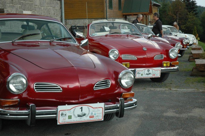 po-zlocie-aut-marki-vw-karmann-ghia-foto-53694