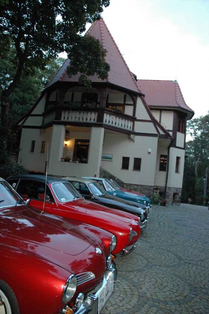 po-zlocie-aut-marki-vw-karmann-ghia-foto-53694