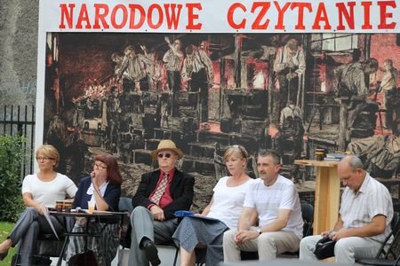 wspolne-czytanie-trylogii-sienkiewicza-w-piechowicach-foto-53698