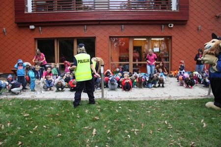 dzieci-na-lekcji-bezpieczenstwa-foto-53741