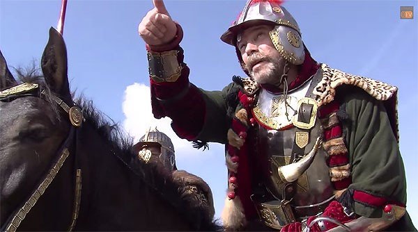 husarze-konno-wjechali-na-sniezke-foto-video-53827