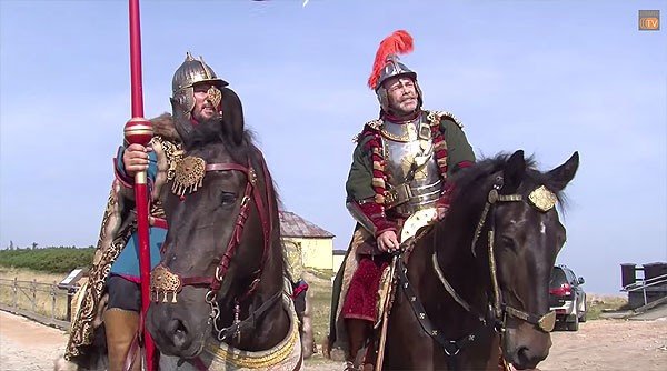 husarze-konno-wjechali-na-sniezke-foto-video-53827