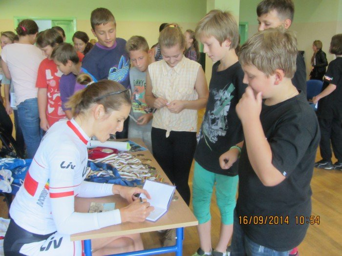 maja-woszczowska-z-wizyta-w-trojce-foto-53832