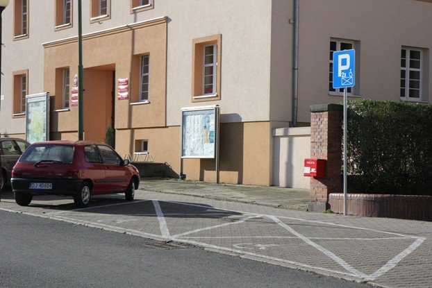 powiat-inwestuje-w-drogi-oswiate-i-likwidacje-barier-53906