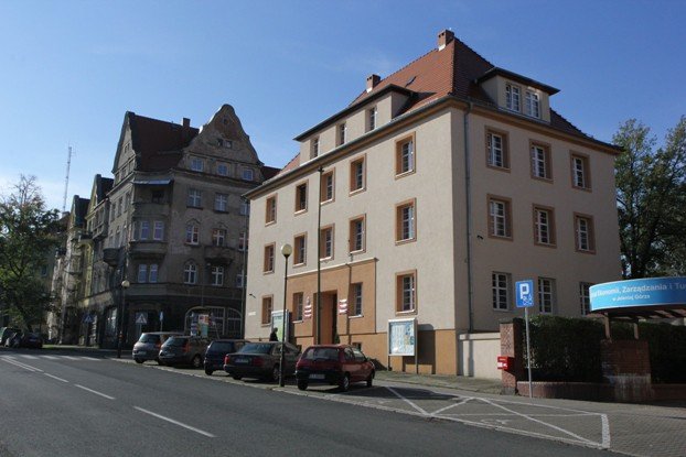 powiat-inwestuje-w-drogi-oswiate-i-likwidacje-barier-53906