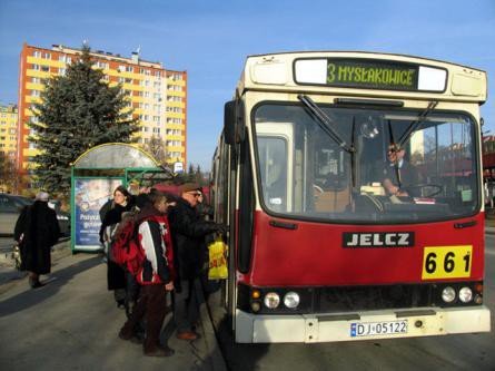 1-listopada-autobusem-miejskim-za-darmo-53916