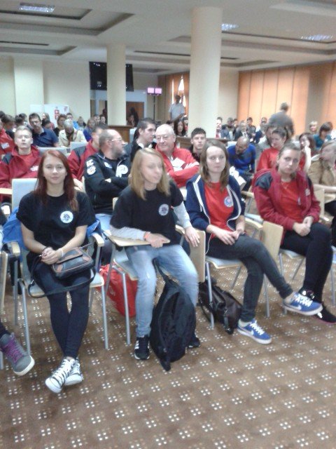 uczniowie-z-piechowic-na-konferencji-suzb-ratowniczych-foto-53926