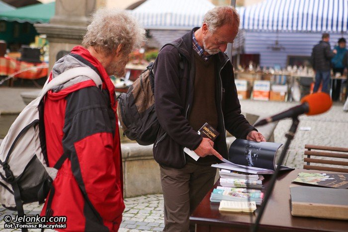 jeleniogorski-rynek-tetni-zyciem-starociami-i-osobliwosciami-foto-53959
