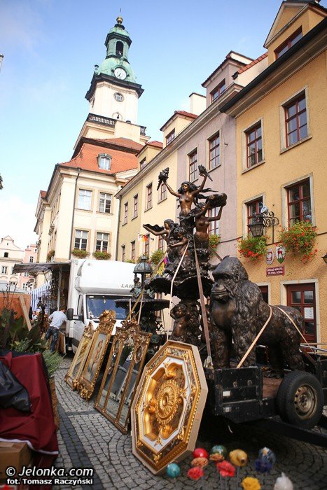 jeleniogorski-rynek-tetni-zyciem-starociami-i-osobliwosciami-foto-53959