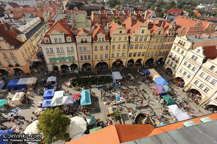 jeleniogorski-rynek-tetni-zyciem-starociami-i-osobliwosciami-foto-53959