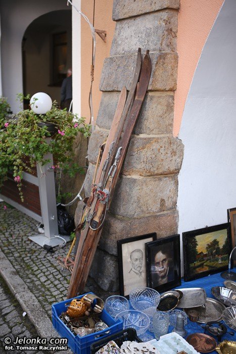 jeleniogorski-rynek-tetni-zyciem-starociami-i-osobliwosciami-foto-53959