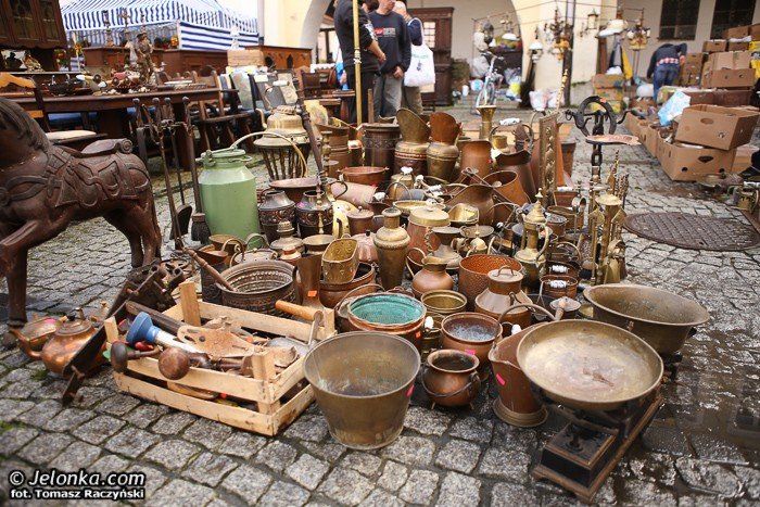 jeleniogorski-rynek-tetni-zyciem-starociami-i-osobliwosciami-foto-53959