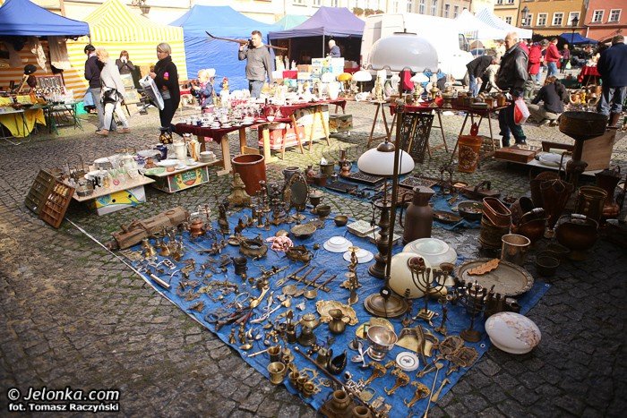 jeleniogorski-rynek-tetni-zyciem-starociami-i-osobliwosciami-foto-53959
