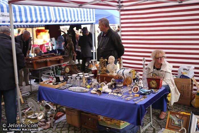 jeleniogorski-rynek-tetni-zyciem-starociami-i-osobliwosciami-foto-53959