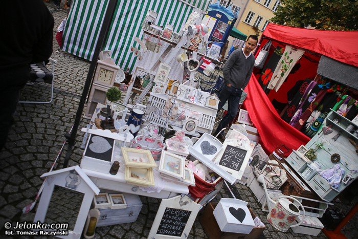 jeleniogorski-rynek-tetni-zyciem-starociami-i-osobliwosciami-foto-53959