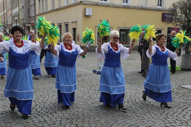 ruszyy-senioralia-barwnym-korowodem-foto-54007