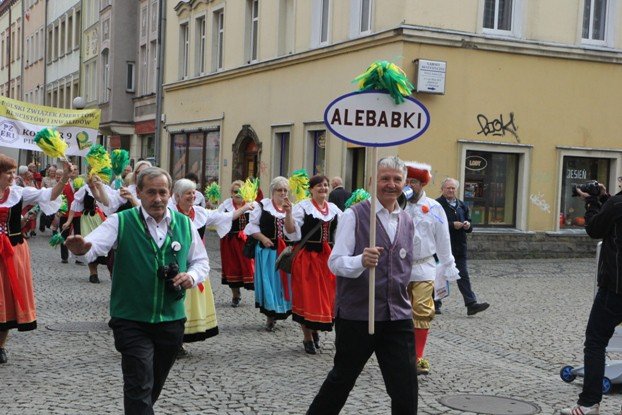 ruszyy-senioralia-barwnym-korowodem-foto-54007